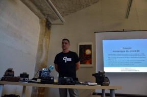 Pascal au milieu de ses appareils, le coin des techniciens