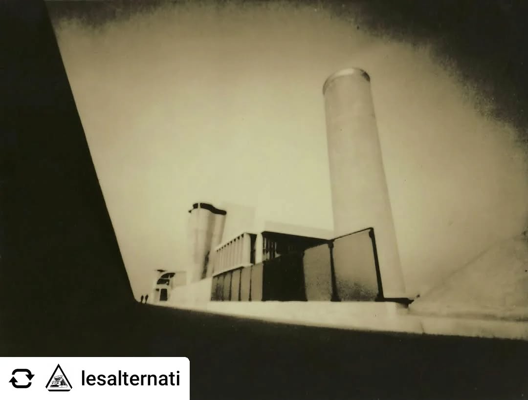 Posted @withregram • @lesalternati /// ⓈⒶⓋⒺ ⓉⒽⒺ ⒹⒶⓉⒺ /// ARLES OFF 2025 > 𝐉-𝟔𝟎
Notre collectif Les Alternati - collectif de photographie alternative est heureux de vous annoncer sa participation à l’édition 2025 du @festivaloffarles 🤩

/// 𝐓𝐡𝐞 𝐏𝐢𝐧𝐡𝐨𝐥𝐞 𝐩𝐫𝐨𝐣𝐞𝐜𝐭 ///
Le sténopé, ou « pinhole » en anglais, permet de revenir aux origines de la photographie tout en explorant des voies contemporaines. L’exposition « The Pinhole project » met à l’honneur des photographies réalisées avec ce dispositif minimaliste et des appareils rudimentaires, offrant des images poétiques qui interrogent sur la réalité. 

📅🅓🅐🅣🅔🅢 : RDV du mardi 15 au dimanche 27 juillet, de 10h à 12h et de 14h à 19h avec peut-être en bonus des nocturnes 🥹
📌🅛🅘🅔🅤 : Chez Nguyen, 59 rue du 4 Septembre à Arles
🎊🥂 🅥🅔🅡🅝🅘🅢🅢🅐🅖🅔 : Samedi 19 juillet 2025 à 19h

Avec @pascal1739 - @philgm - agiraudphoto13 - @sophiegotti.fr - @gillestheodore 
 
Réservez votre date ! On vous y attend nombreux 🙂 Plus d’infos au fil des semaines jusqu’au jour J👍