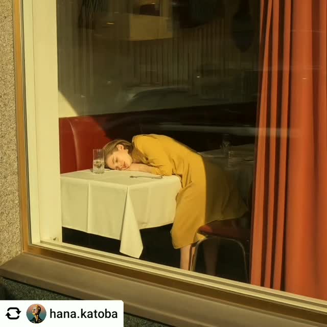 Get @reshare_app • @hana.katoba The Sleeper’s Window
In a world that rushes she sleeps — not out of laziness, but resistance. Outside, time sprints; inside, it softens. Through her stillness, we glimpse a society exhausted by its own momentum, forever chasing the next moment yet missing the one that breathes right now.